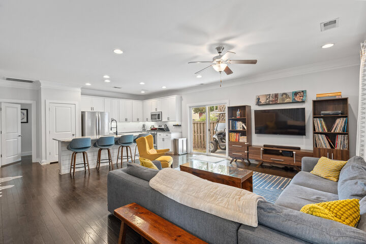 Property Photo:  4984 Jenkins Avenue  SC 29405 