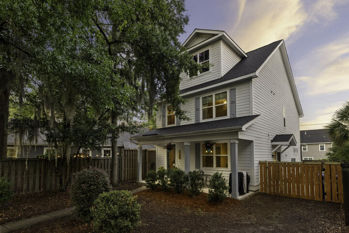 Property Photo:  4984 Jenkins Avenue  SC 29405 