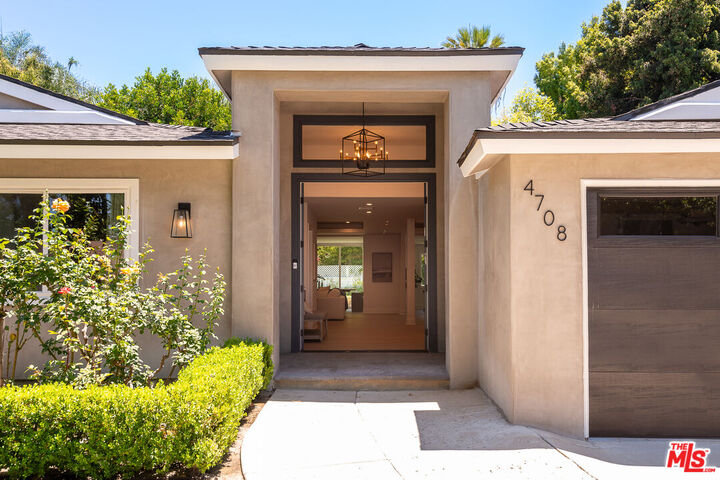 Property Photo:  4708 Aqueduct Ave  CA 91436 