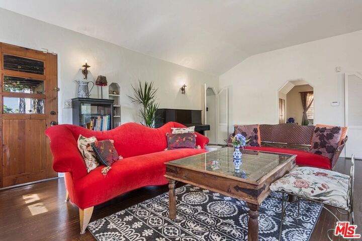 Property Photo: 1309 Carmona Ave CA 90019