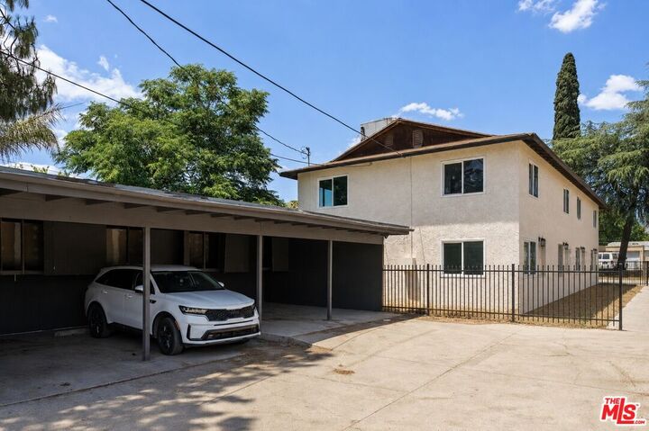 Property Photo: 221 E 19th St CA 92404
