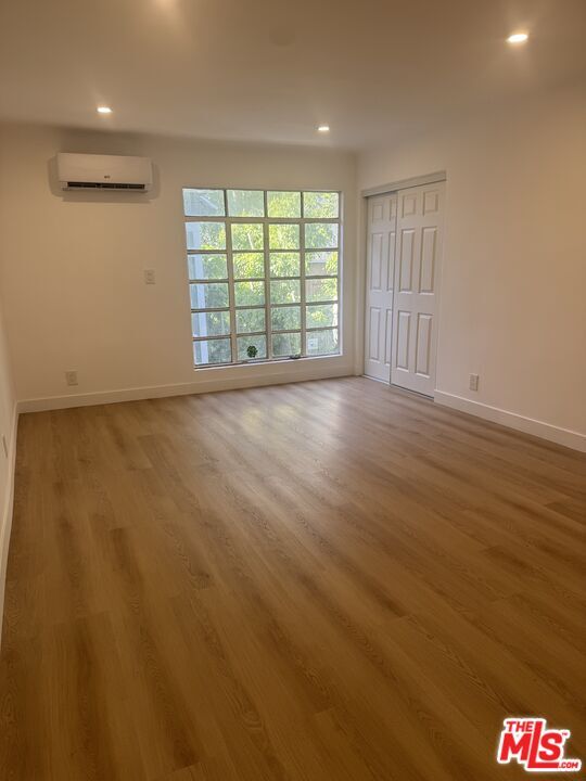 Property Photo:  1254 N Orange Grove Ave  CA 90046 