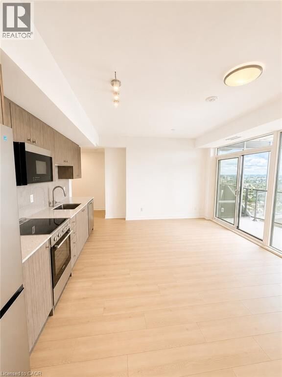 Property Photo:  25 Wellington Street South 2806  ON N2G 0G5 