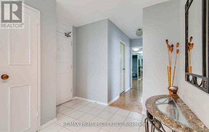 Property Photo:  115 Antibes Drive 907  ON M2R 2Y9 