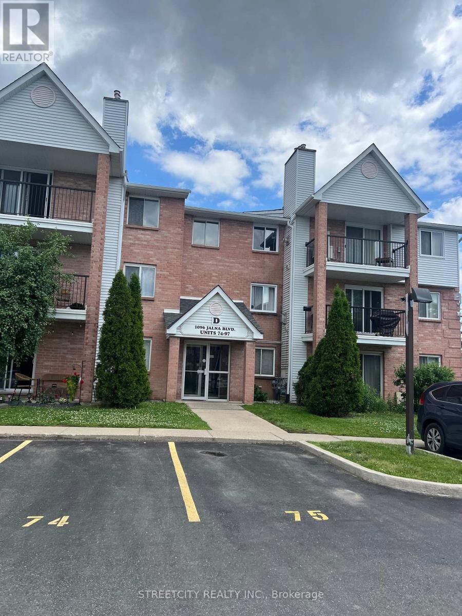 Property Photo: 1096 Jalna Boulevard 91 ON N6E 3B8