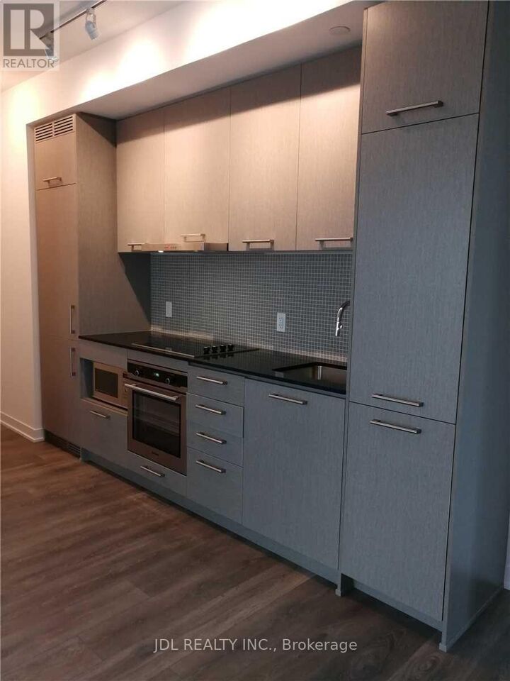 Property Photo: 87 Peter Street 2002 ON M5V 0P1