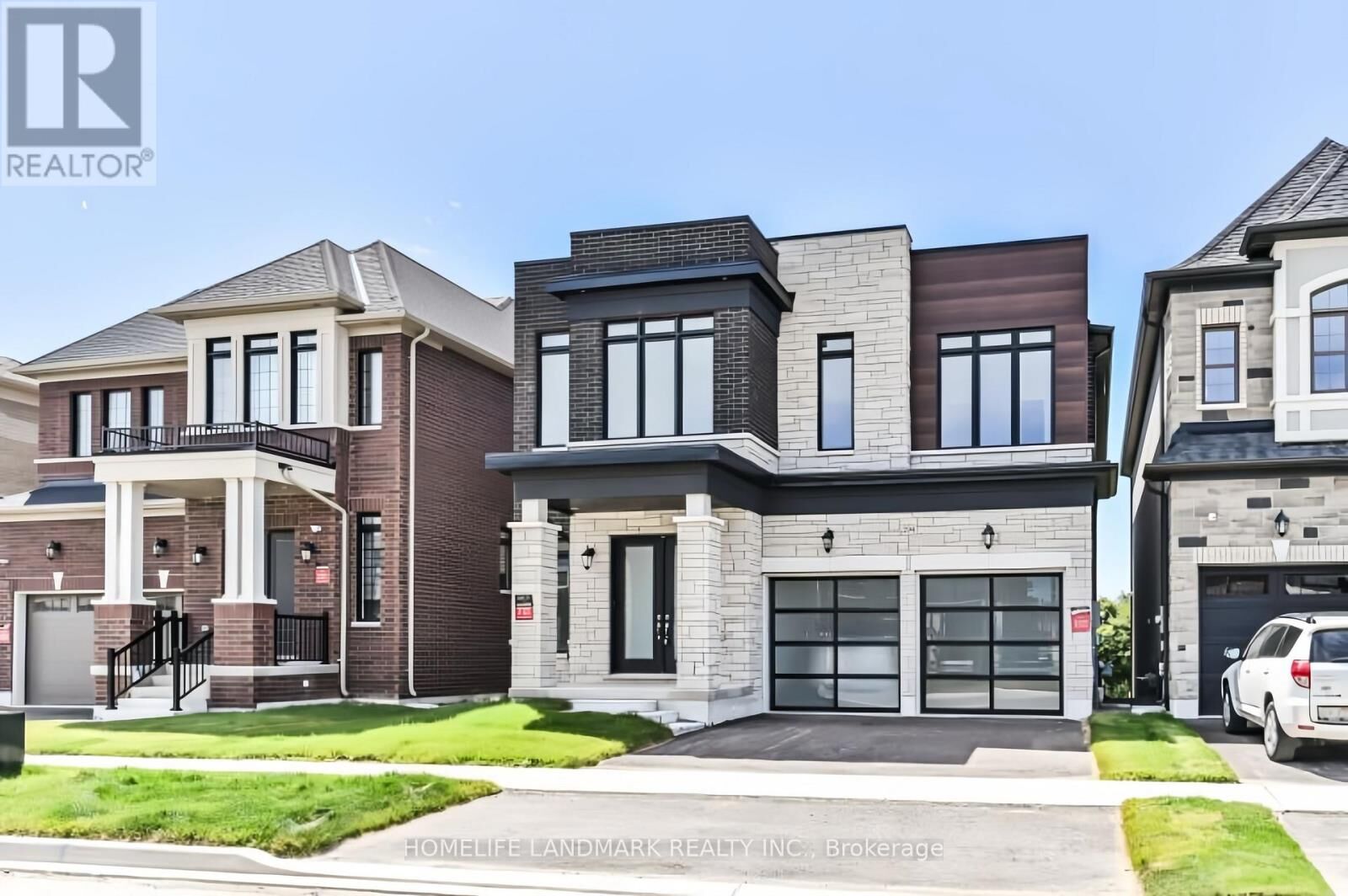 Property Photo: 294 Boundary Boulevard ON L4A 0R8