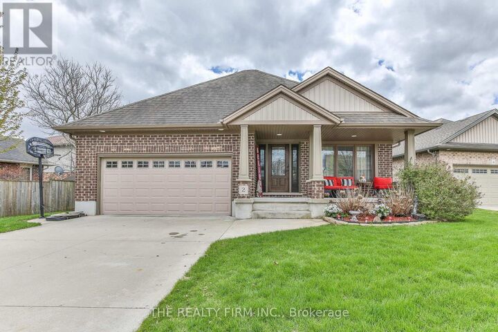 2 Ambleside Drive — photo 1