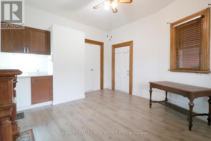 Property Photo: 39 Macdonell Avenue 1 ON M6R 2A3