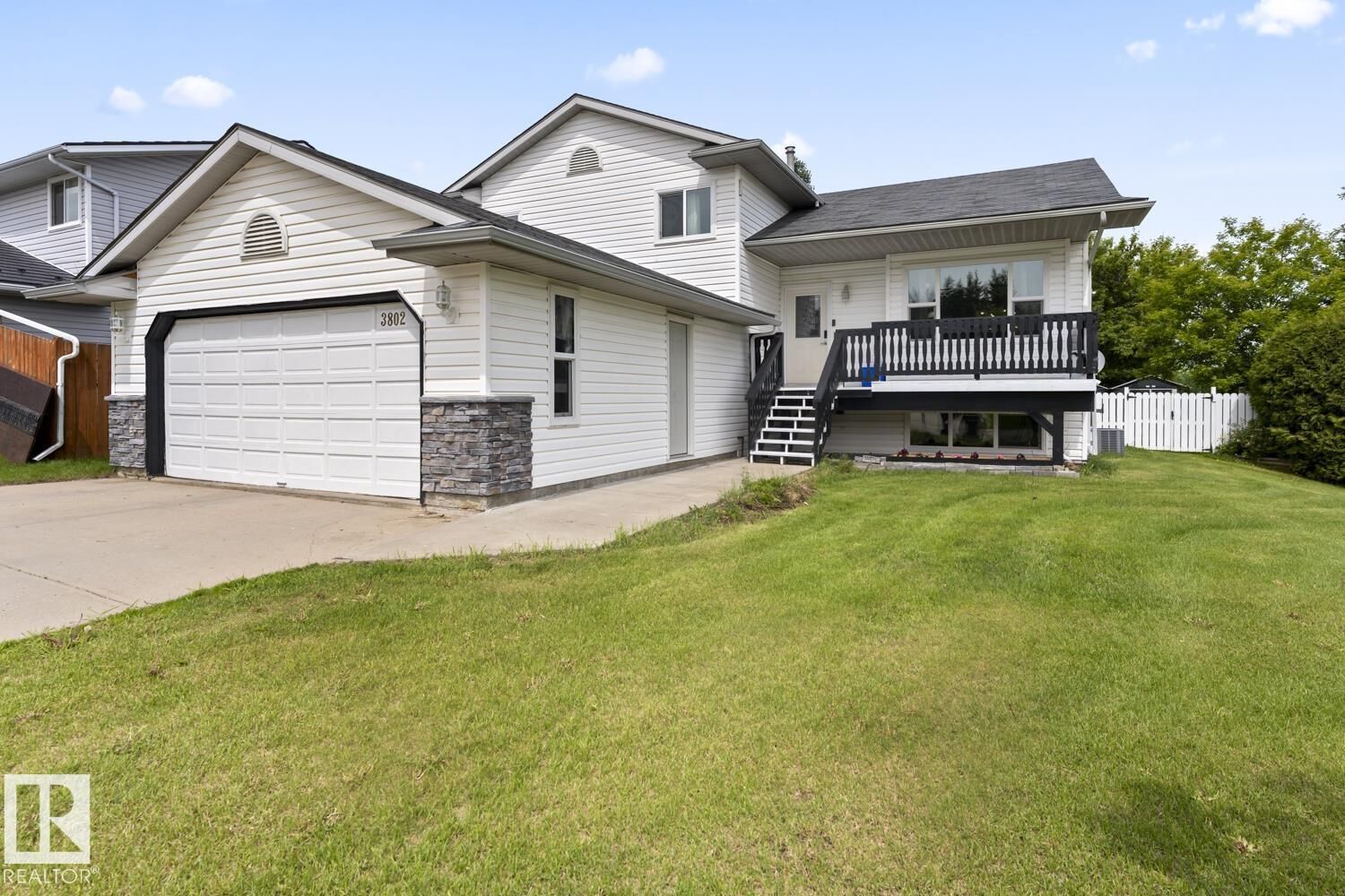 Property Photo: 3802 51 Av AB T9M 2B2