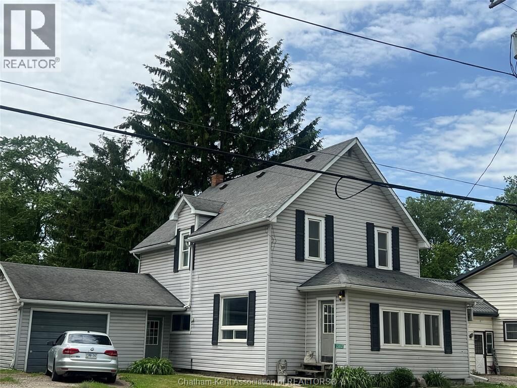 Property Photo:  23652 Kent Bridge Road  ON N0P 1V0 