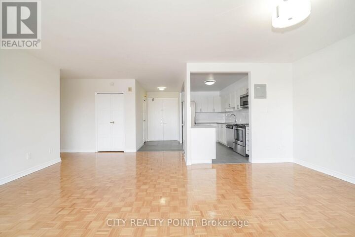 Property Photo:  10 Shallmar Boulevard 510  ON M5N 1J4 