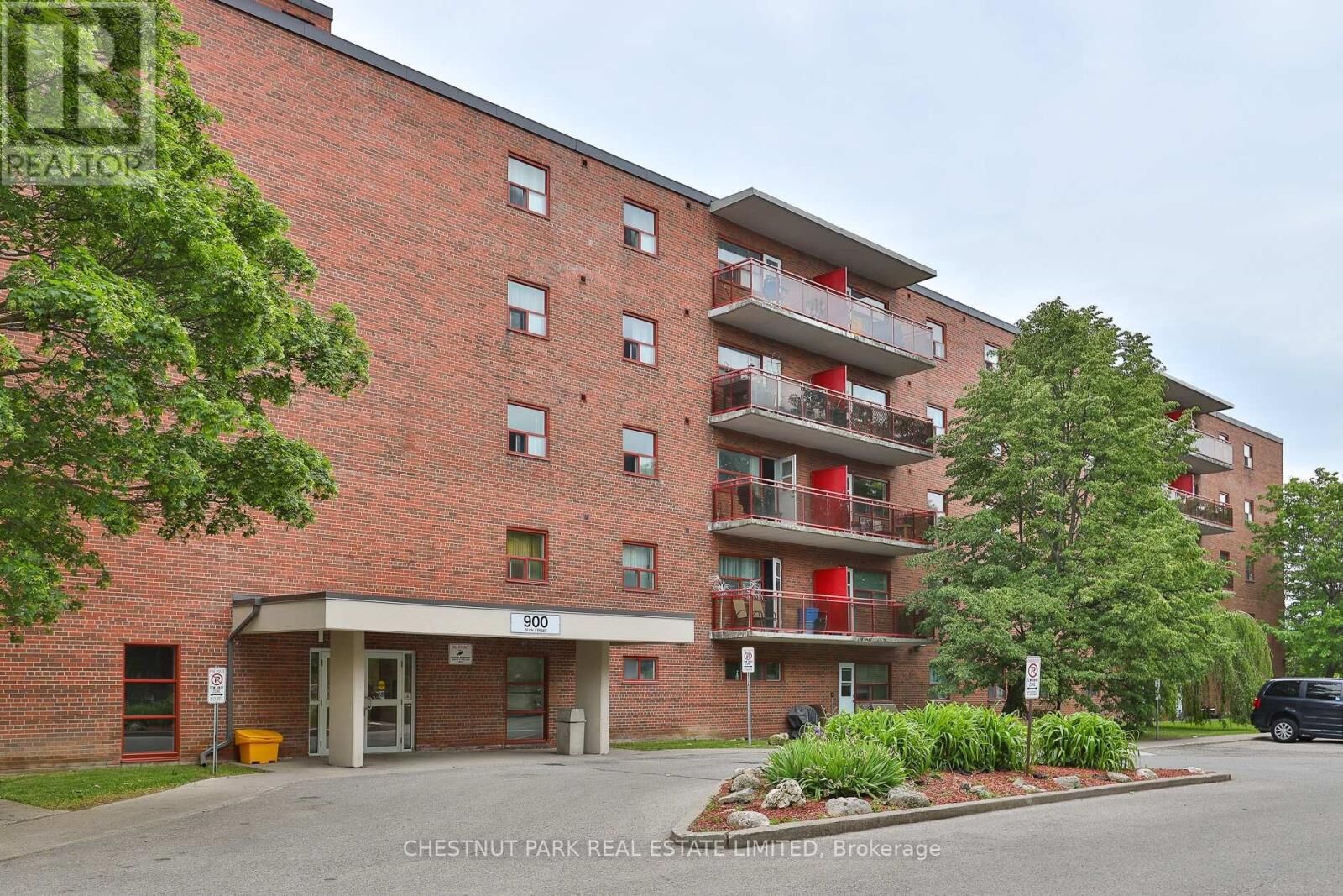Property Photo:  900 Glen Street 409  ON L1J 5Z4 