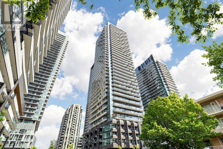 Property Photo: 110 Broadway Avenue East 819 ON M4P 1V3