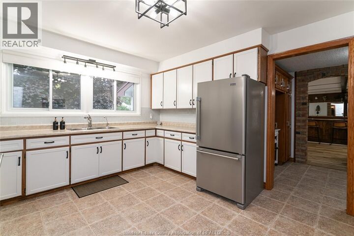 Property Photo:  1174 Heritage Road  ON N9Y 2E6 