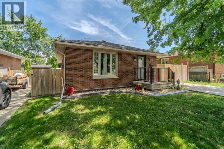 Property Photo:  2522 Armstrong Avenue  ON N8T 2E8 