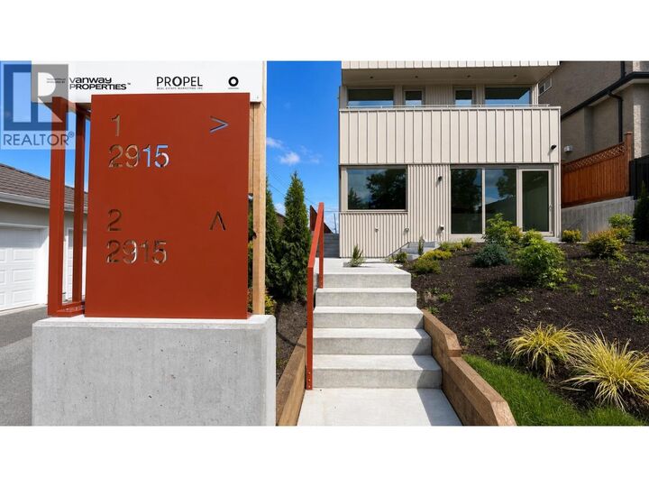 Property Photo:  2915 East 5th Avenue 2  BC V5M 1N6 