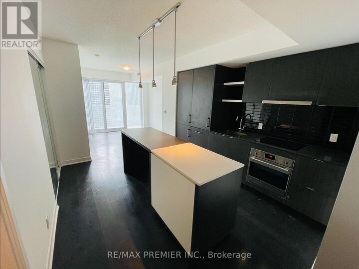 Property Photo:  88 Harbour Street 2008  ON M5J 0C3 