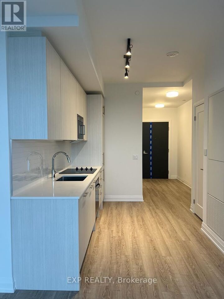 Property Photo:  286 Main Street 1209  ON M4C 4X4 