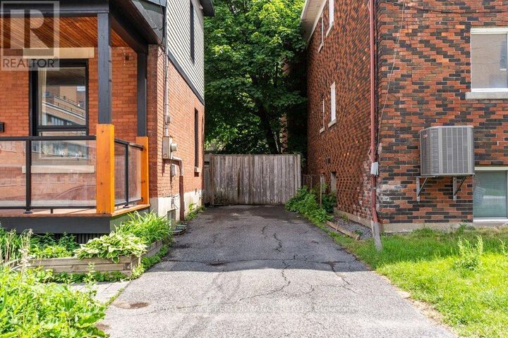 Property Photo:  313 Lebreton Street South  ON K1S 4L4 