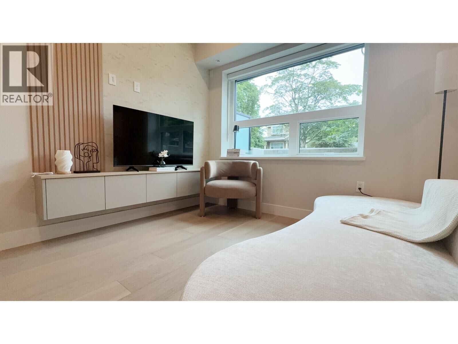 Property Photo:  110 Woodstock Avenue  BC V5Y 0P4 