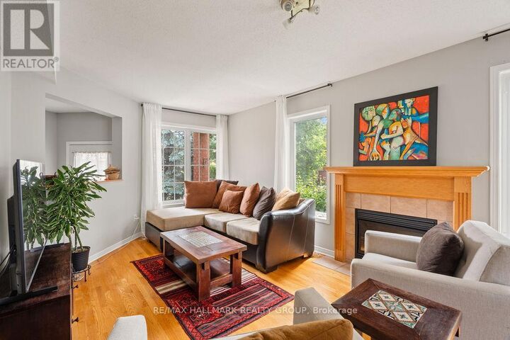 Property Photo:  113 Carwood Circle  ON K1K 4V5 