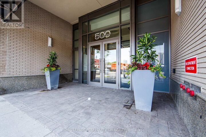 Property Photo:  500 St Clair Avenue West 1702  ON M6C 1A8 