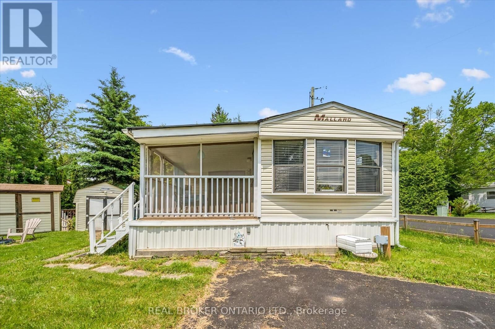 Property Photo:  157 Cedar Crescent  ON N1M 2W5 