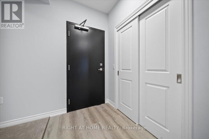 Property Photo:  1350 Hemlock Road 306  ON K1K 5C2 