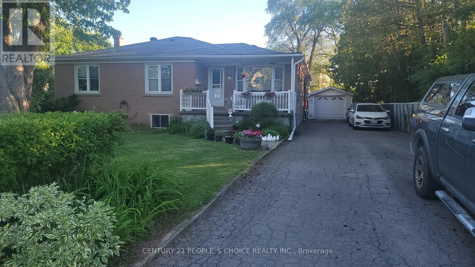 Property Photo:  619 Trudale Court Lwr Lvl  ON L6L 4H2 