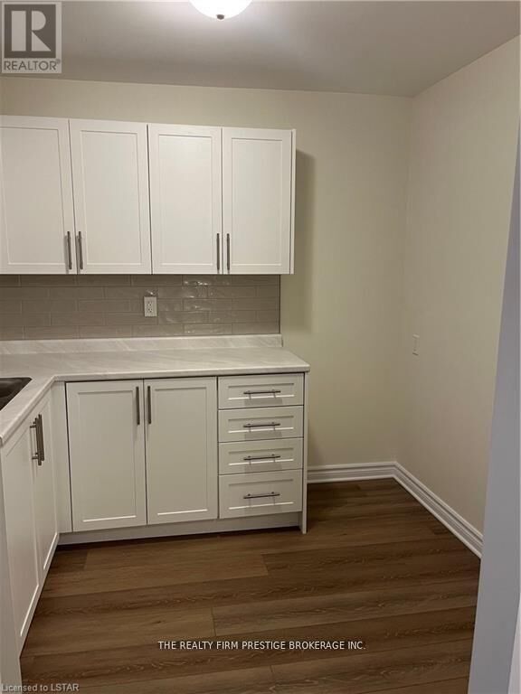 Property Photo: 583 Mornington Avenue 211 ON N5Y 3E9