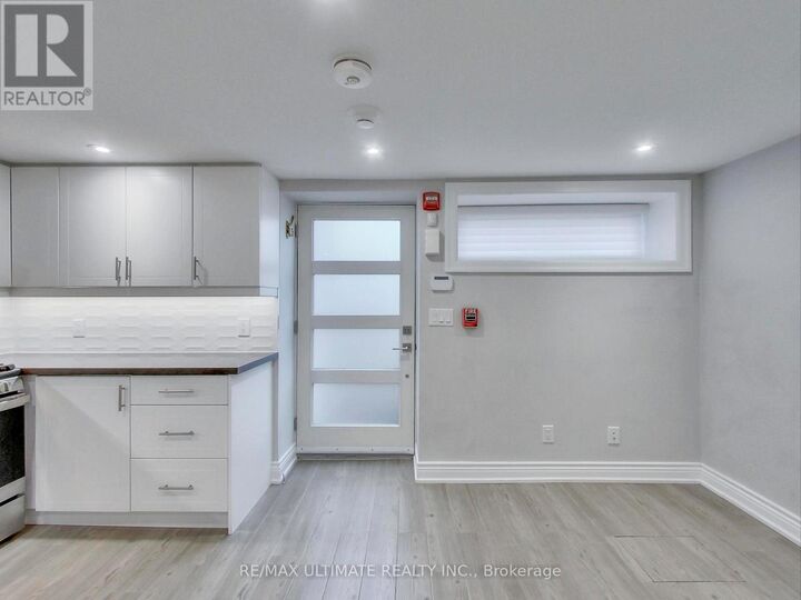 Property Photo:  115 Wallace Avenue 3  ON M6H 1T8 
