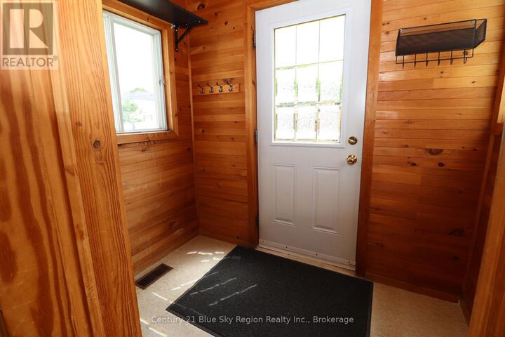 Property Photo:  463 McLeod Street  ON P1B 5S7 