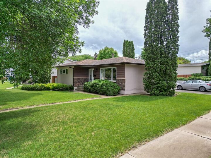 Property Photo: 41 Garwood Drive MB R7A 2K6