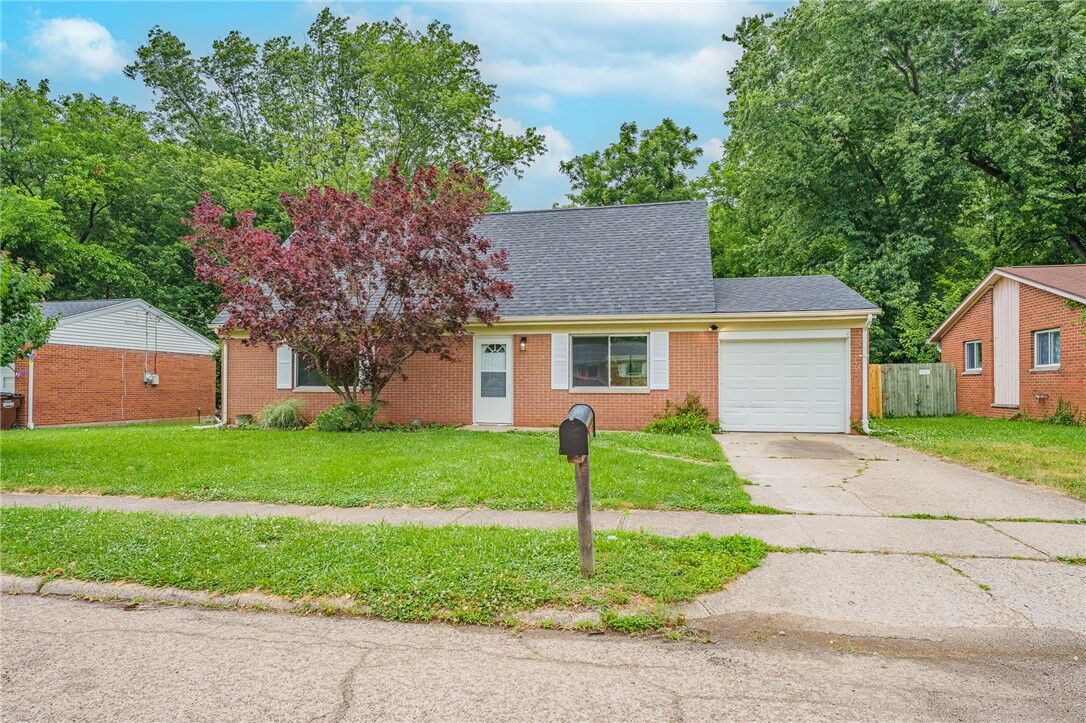 Property Photo: 842 Murray Hill Drive OH 45385