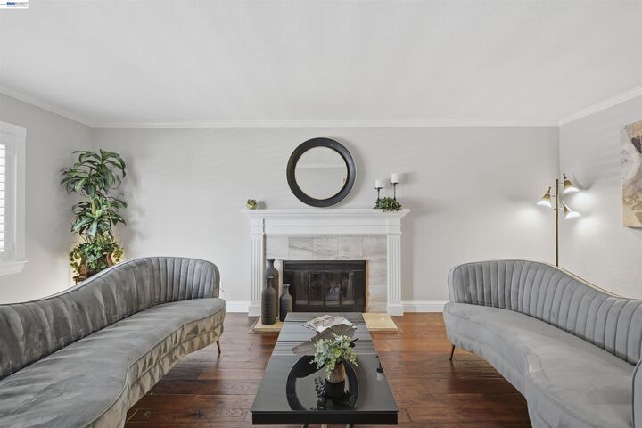 Property Photo:  1162 Aberdeen Ave  CA 94550 