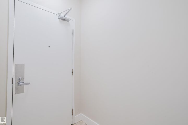 Property Photo: 9919 105 Street NW 407 AB T5K 1B1
