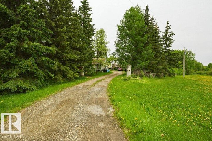 Property Photo:  54056 Rge Road 211  AB T8G 2A3 