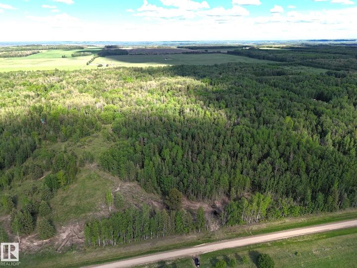 Property Photo:  Twp 530 Rrd 83  AB T0E 0T0 