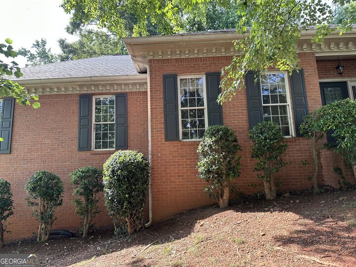 Property Photo:  823 Austin Court  GA 30046 