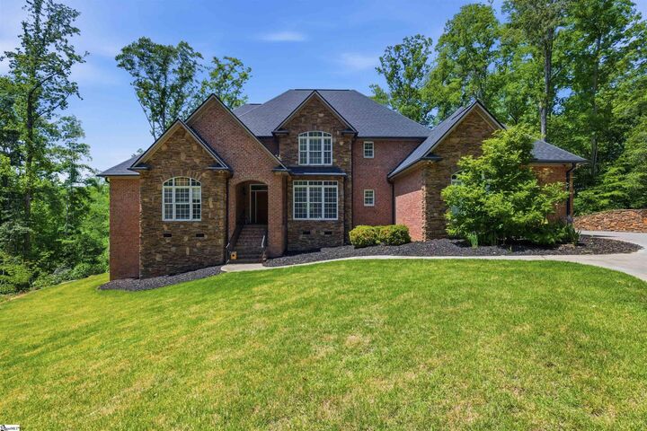 Property Photo: 413 Glocher Court SC 29369