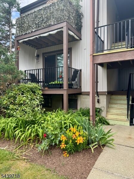 Property Photo: 17329 Aspen Ct NJ 07874