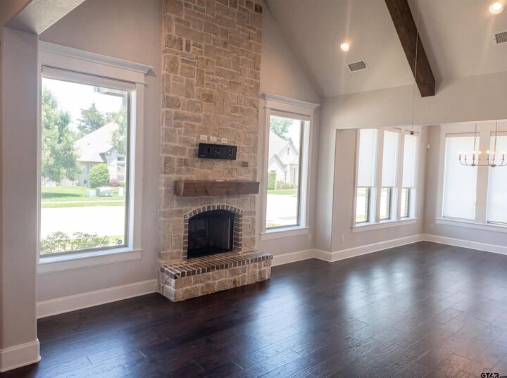 Property Photo: 7253 Medio Crk TX 75703