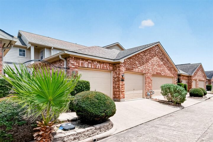 Property Photo: 2034 Glencove Drive TX 77586