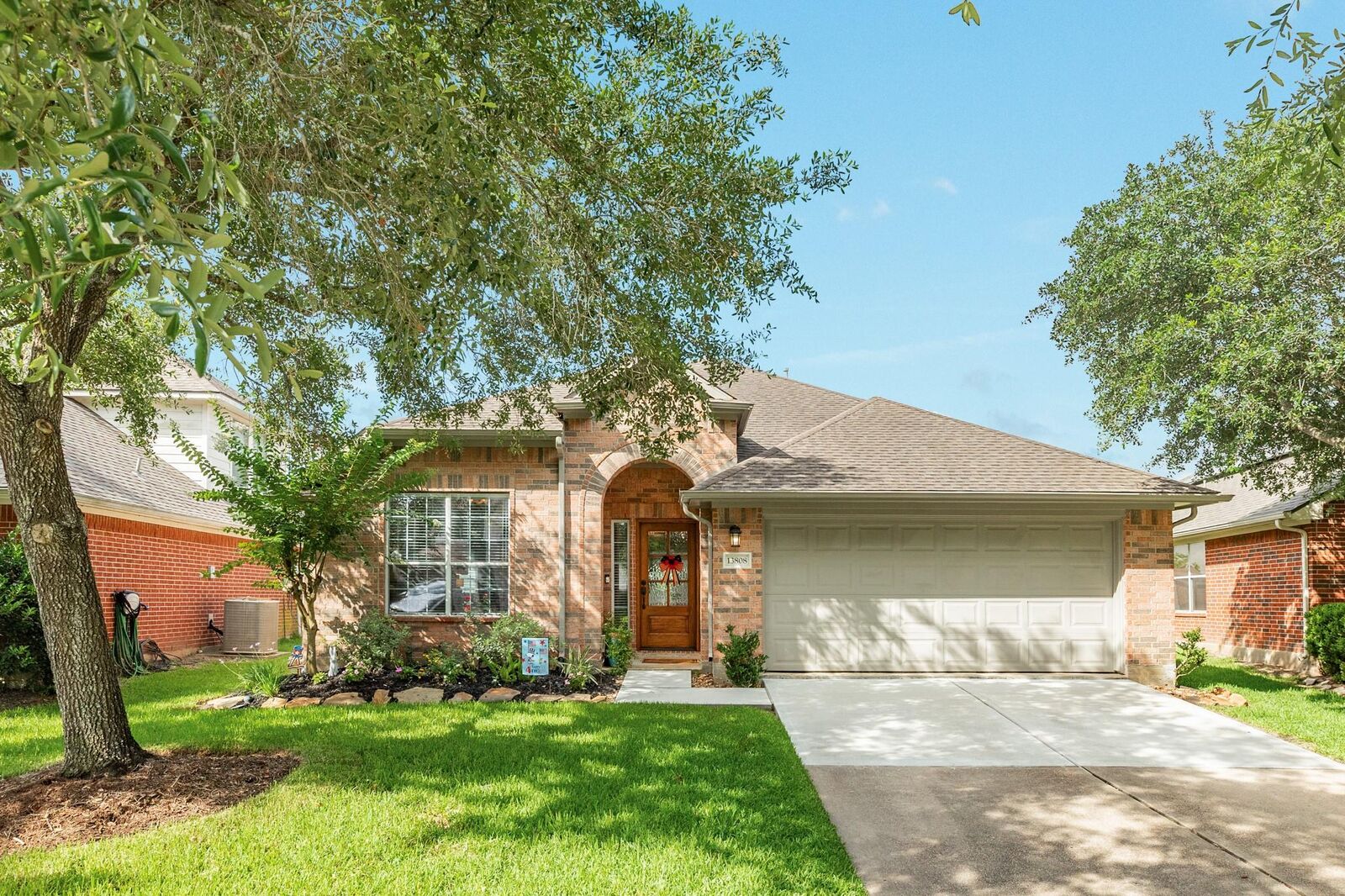 Property Photo: 13808 Stark Bridge Lane TX 77583