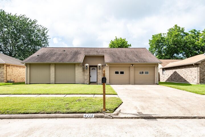 Property Photo: 4218 Sequoia Street TX 77521