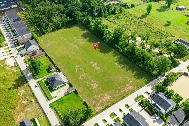 Property Photo:  2120 Mansfield Street  TX 77091 