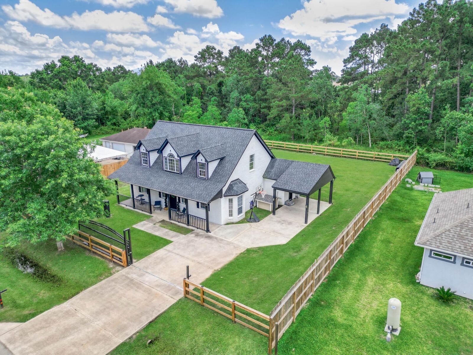 Property Photo:  203 Antelope Drive  TX 77532 