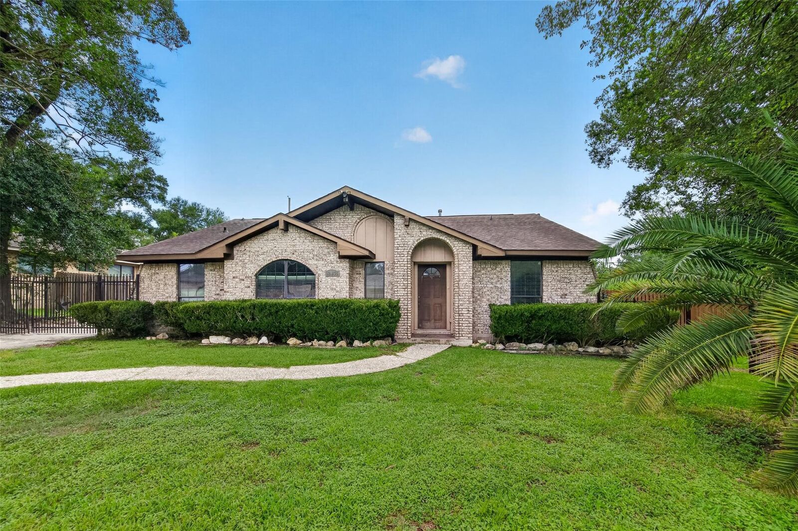 Property Photo:  12839 Eastbrook Drive  TX 77013 