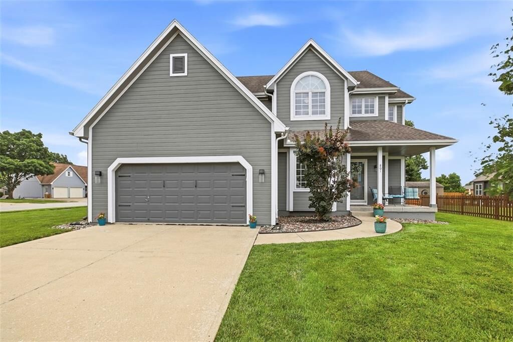 Property Photo: 801 SW 35th Street MO 64082
